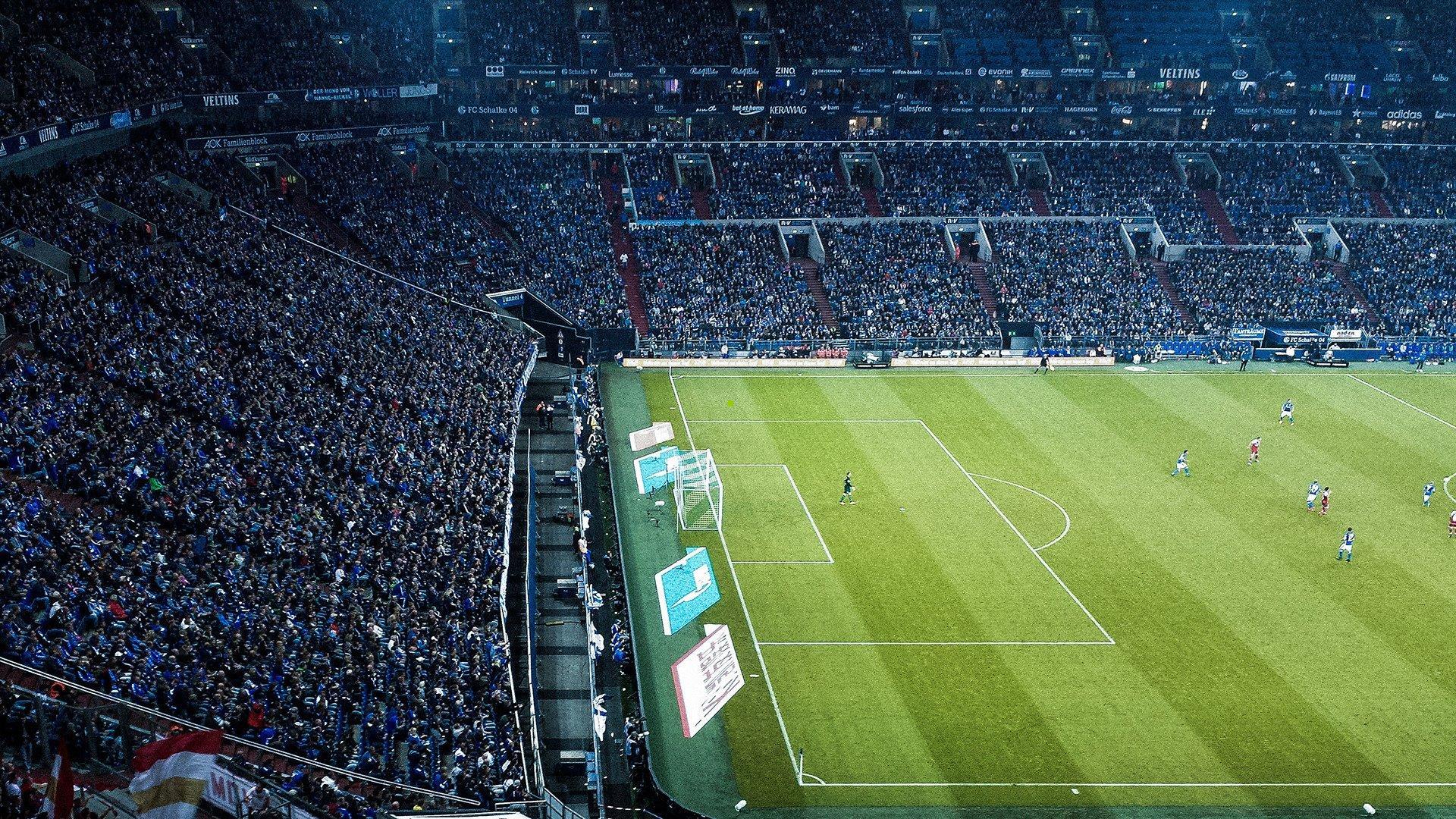 排列5|欧冠惊现惊天冷门！利物浦安菲尔德溃败于埃因霍温，卫冕冠军三连败刷新72年低迷纪录