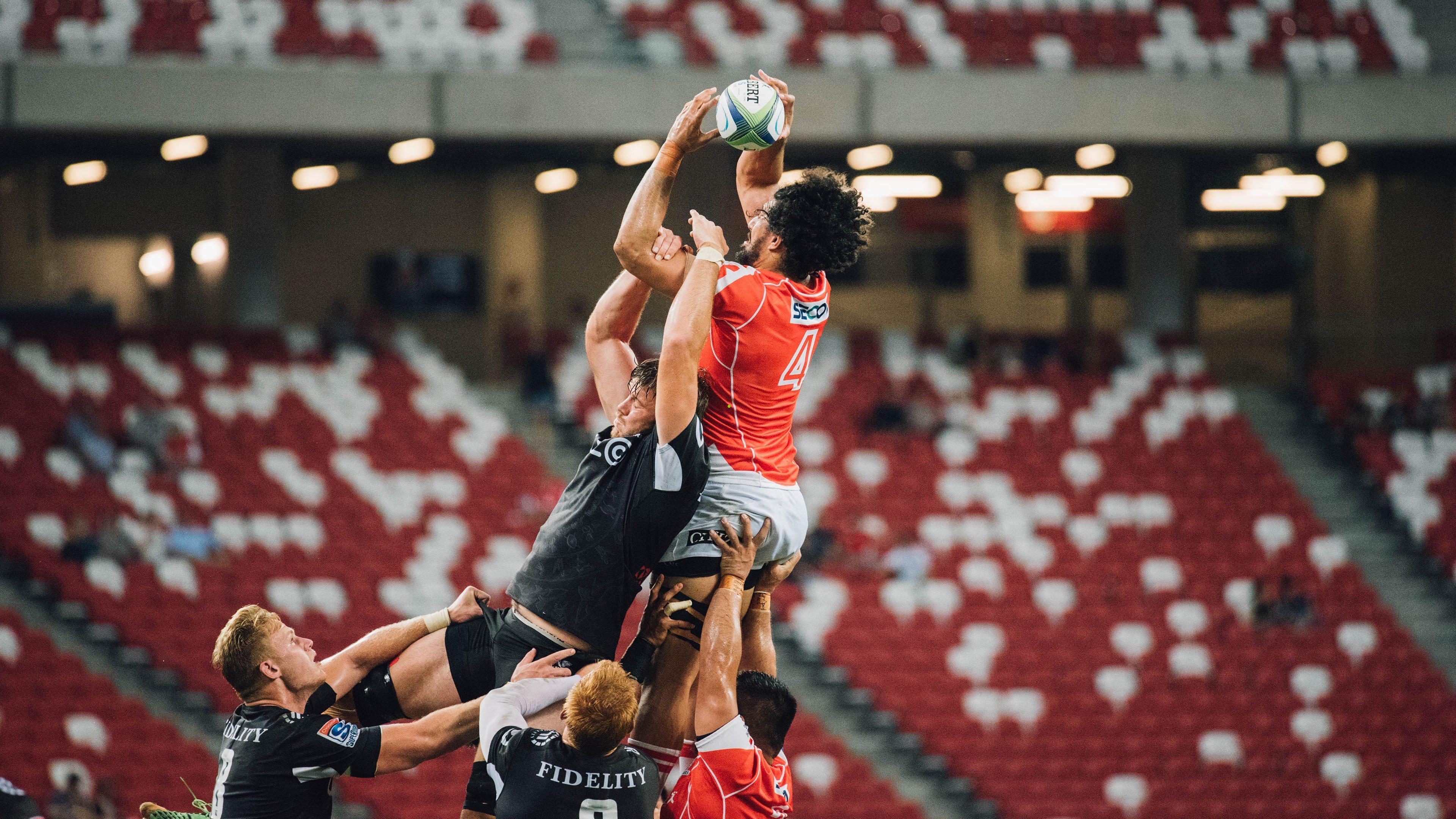 归化军团焕发第二春！艾克森双响阿兰助攻梅开二度，瘦身野牛重燃绿茵激情