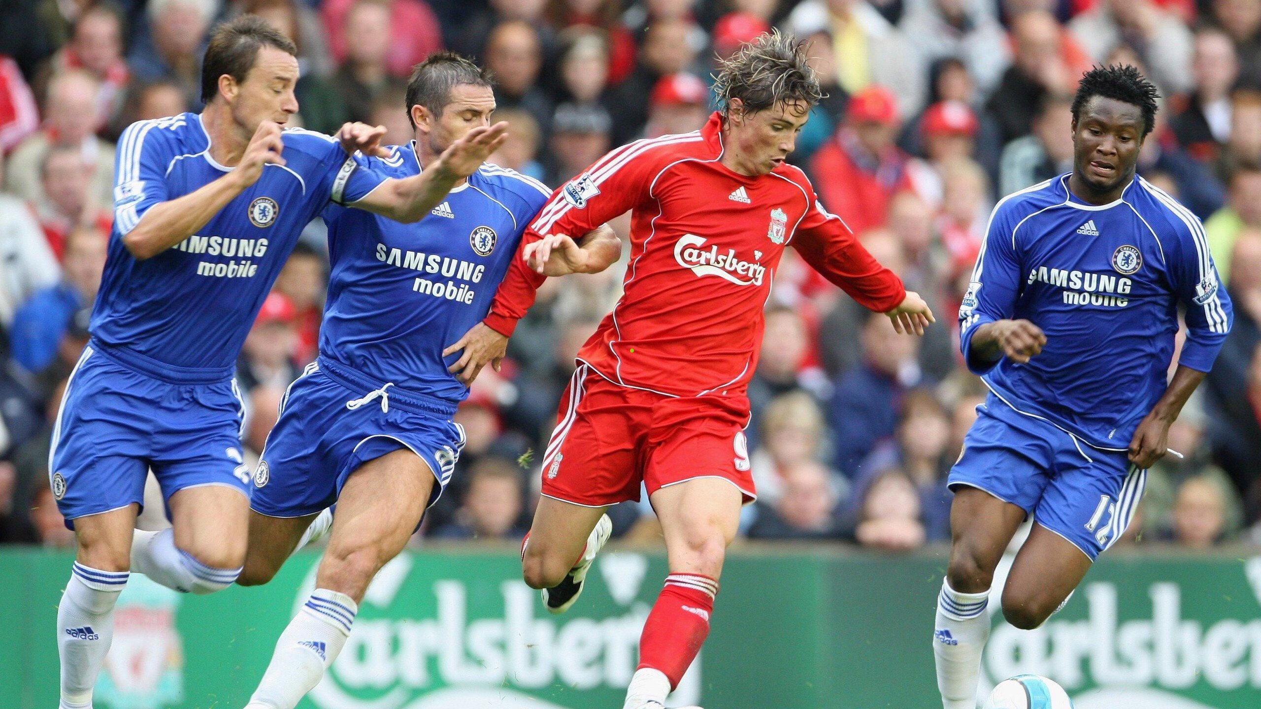 【排列5开奖查询】中超赛场现奇闻，同队球员球衣款式不一引热议