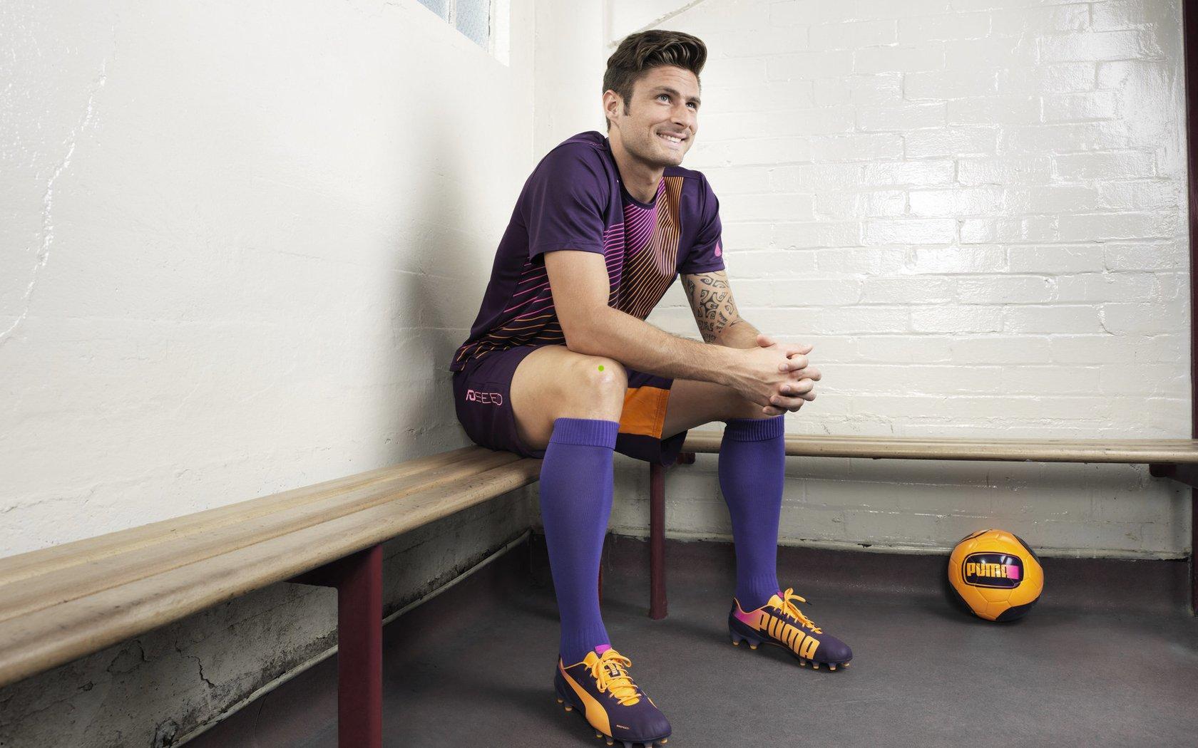 泰山队十一载轮回再捧中超奖杯，队史五冠辉煌仅次八星连穗传奇